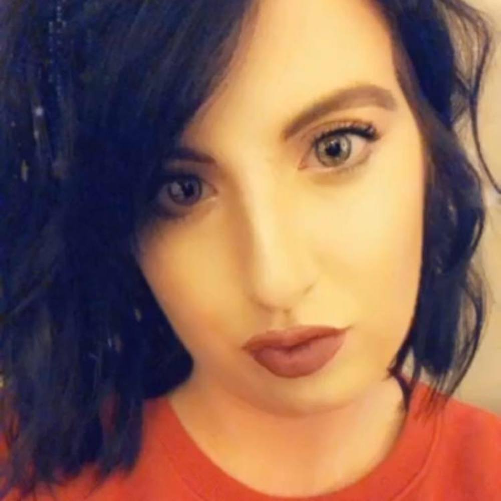 Meet your Posher, Caitlin